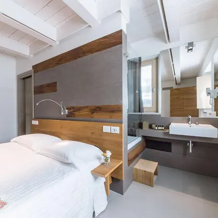 Resort Il Gallo Senone E 4*